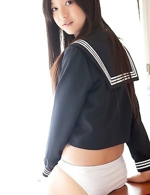 Mayumi Yamanaka takes skirt off and shows cunt in panty