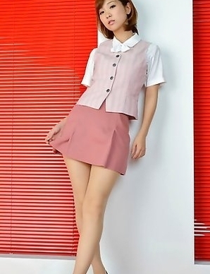 Ichika Nishimura has sexy legs in short skirt and heels