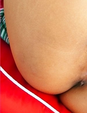 Nuri Mitta looks adorable in her tight dress, but there is something wrong in her eyes.