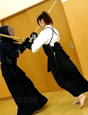 Kendo lady Jun Sena in a foursome
