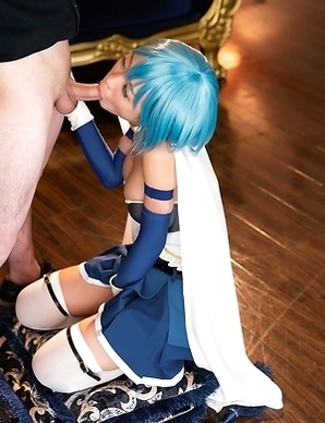 Hot japanese Nanako Nanahara sucks cock on her knees