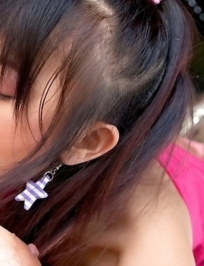 Two Asian lesbian Mona And Mind have fun each other with double dildo