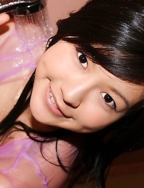 Konomi Yoshikawa spoils big cans and hot body with soap