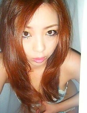 Cute teen shared her sexy nude pics