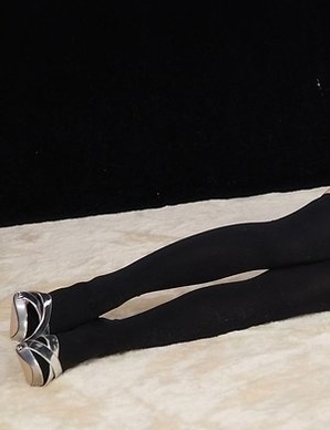 Leggy babe in black socks Luna Kobayashi teasing you with her pussy and ass