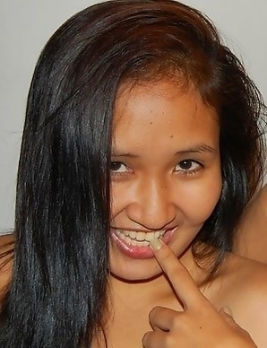 Hot Asian girls Jehhan and Mika