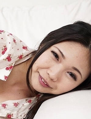 Japanese Mahiro Yozora loves to cheat her husband