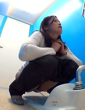 Japanese Piss Fetish Videos - Girls Pissing - School Girls Piss Train