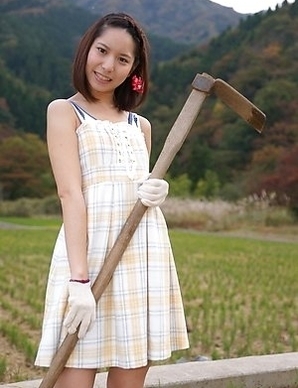 Nagisa, Hana, Maria are farmer girls ready