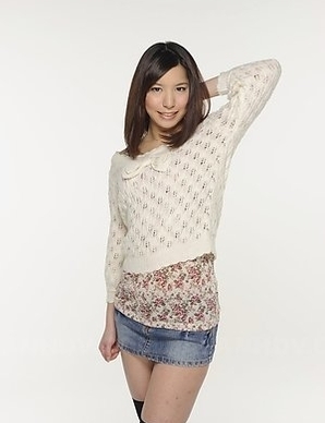 Kurara Makise looks so hot in a white sweater