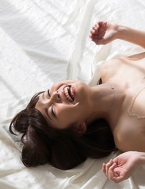 Two babes Kisaragi Juri and Shinosaki Kotomi are masturbating their muffs on cam