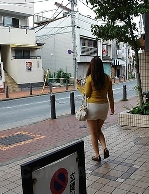 Horny Akari Niiyama rides cock when the toys